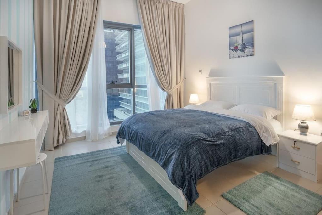 Apartment Lovely 2 Bedroom *